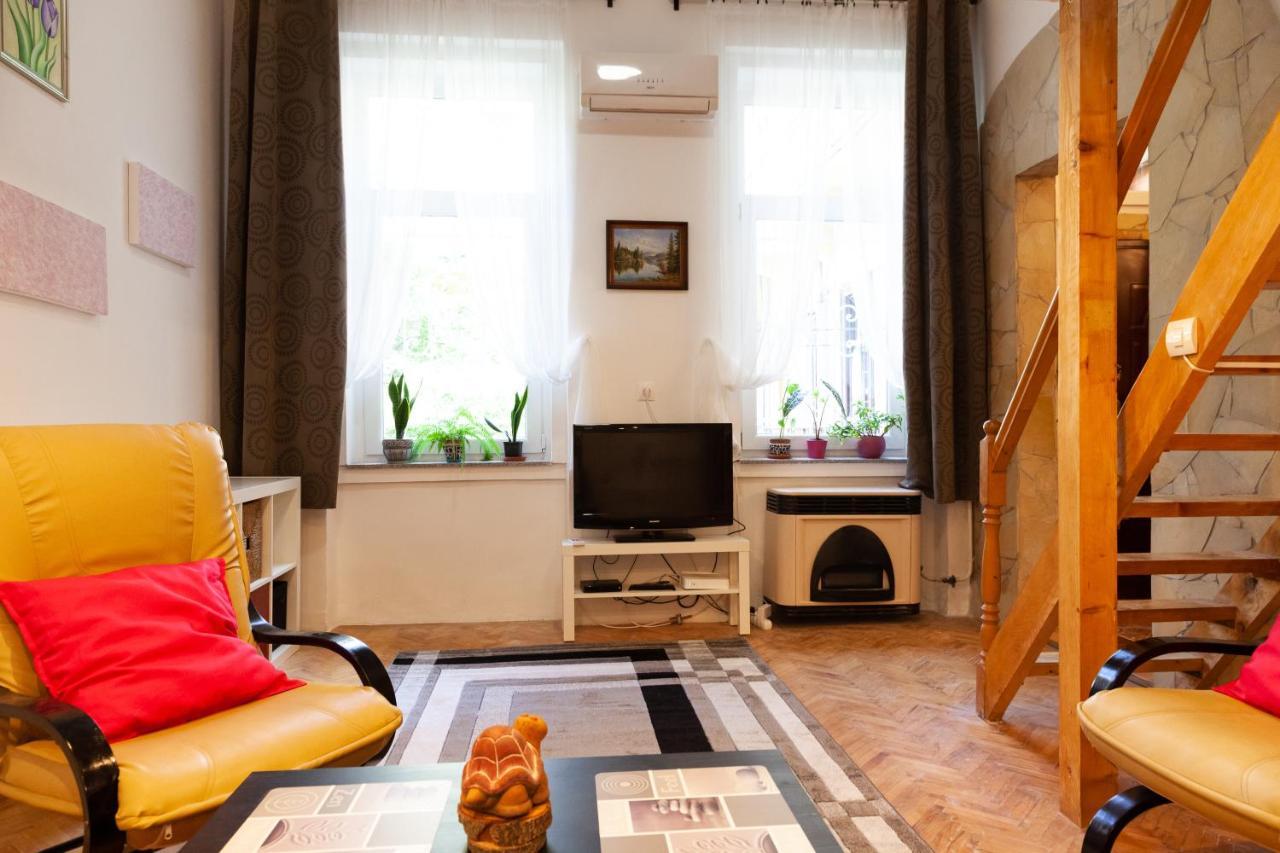 Happy Turtle Apartments Budapeste Exterior foto