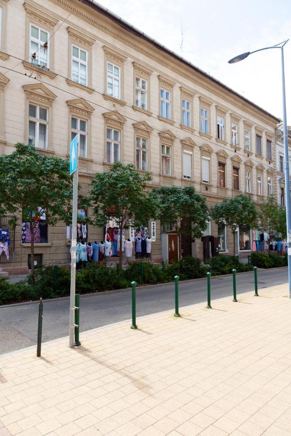 Happy Turtle Apartments Budapeste Exterior foto